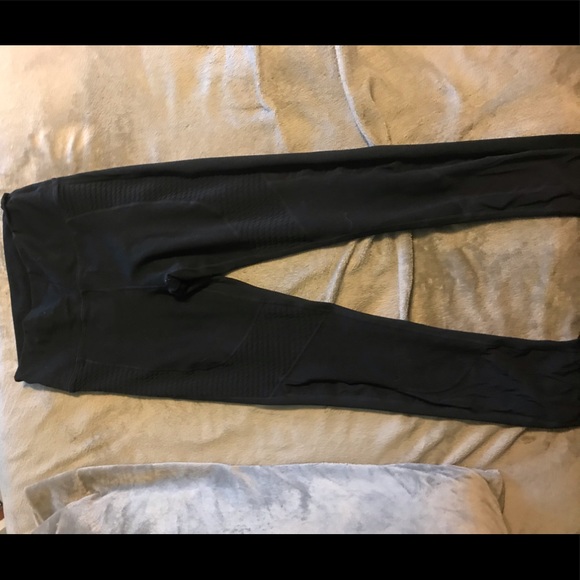 Demi lovato fabletics leggings - Picture 2 of 3